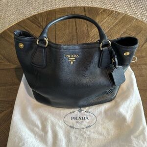 Pre-loved Prada Leather Tote